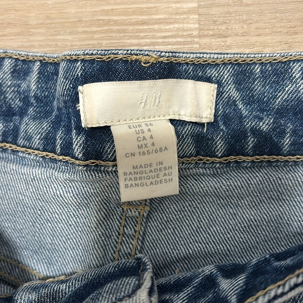 High Rise Straight leg Jeans - Picture 4 of 6